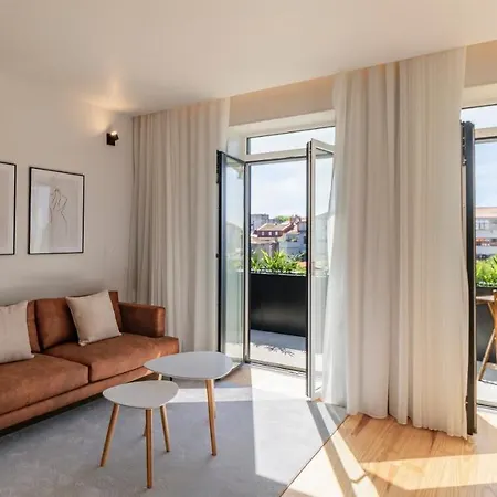 Almada 551 By Lovelystay Apartment *