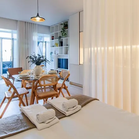 Almada 551 By Lovelystay * Porto