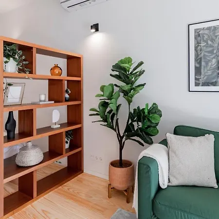 Apartment Almada 551 By Lovelystay Porto