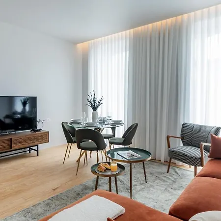 Almada 551 By Lovelystay Apartment