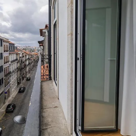 Almada 551 By Lovelystay Apartment